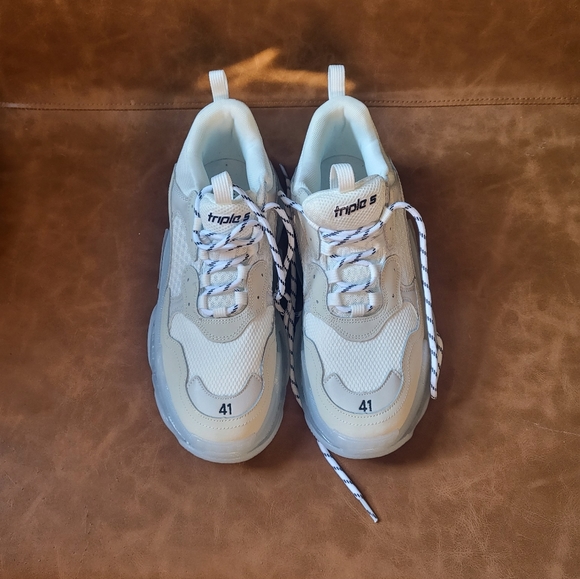 Triple S - Picture 3 of 7